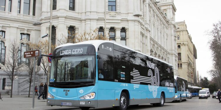 Aetram quiere modificar el acceso de los buses discrecionales a Madrid Central