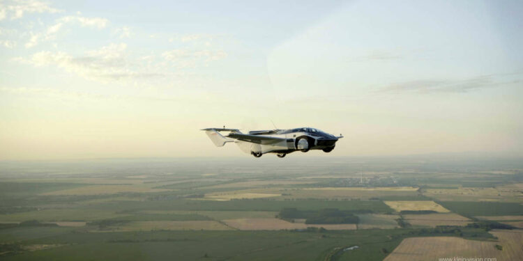 AirCar, el auto que puede volar y volverse un carro deportivo en menos de 3 minutos