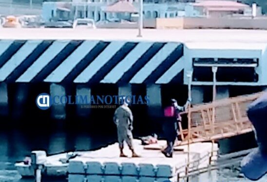 Aparece cuerpo flotando entre el muelle de Pemex y Cruceros turísticos de Manzanillo