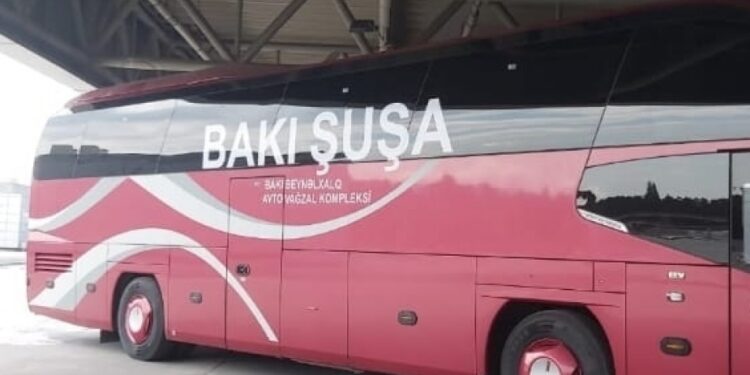 Azerbaiyán revela el coste de los viajes en autobús a las zonas liberadas