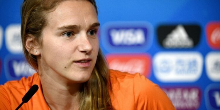 Barcelona y PSG, posibles destinos de Vivianne Miedema