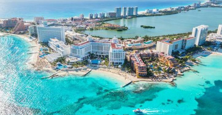 Cancún termina el 2021 entre los 20 mejores destinos del mundo