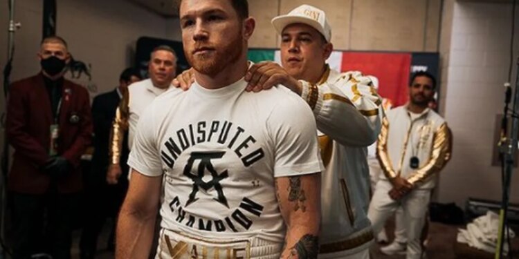 Canelo respondió a quienes lo acusan de elegir rivales “fáciles”