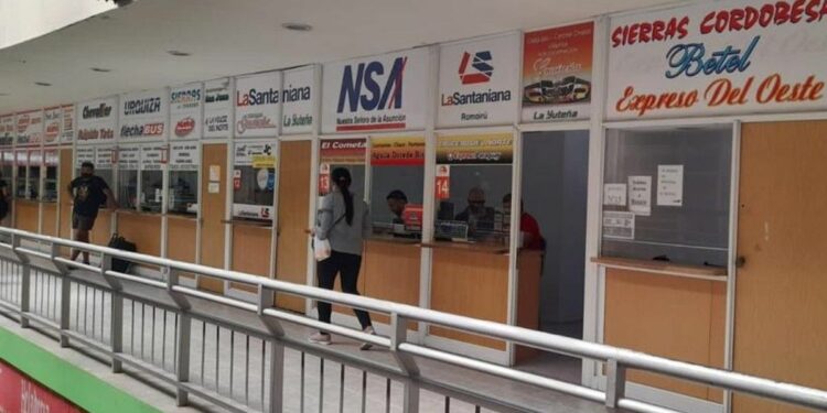 Cayó una banda que vendía PCR truchos con pasajes de micros
