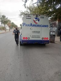 Camión de transporte de valores arrolla a peatón en Torreón