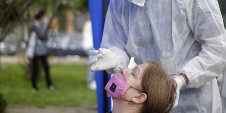 Colombia pierde 13 puestos en ranking de "resiliencia" frente a la pandemia de covid