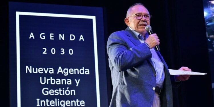 Continúa Químico Benítez con itinerario de viajes pese a ola de Covid-19