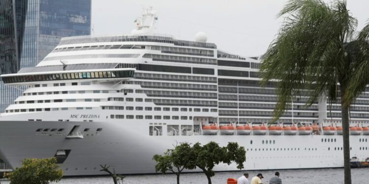 Crucero atraca con 33 positivos de Covid-19 – Noticias Última Hora de Guatemala