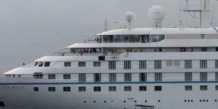 Crucero de Estados Unidos reporta 17 casos de COVID-19, uno de ómicron