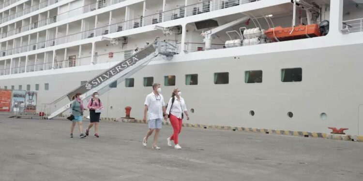 Crucero que arribará este miércoles a Guayaquil reporta 7 casos positivos de COVID-19, pasajeros contagiados permanecerán en barco | Comunidad | Guayaquil