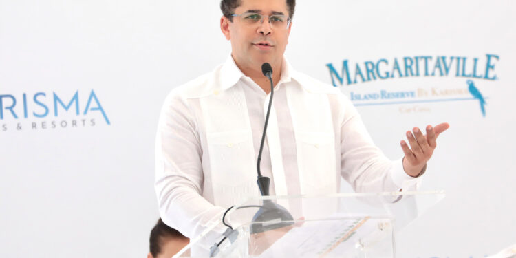David Collado destaca la supervivencia del sector turismo en República Dominicana
