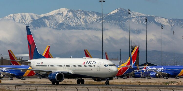 Delta Air advierte pérdidas en el primer trimestre del 2022 debido a Ómicron