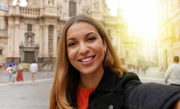 Cómo conseguir el bono turístico del 50% de descuento en alojamientos de la Región de Murcia