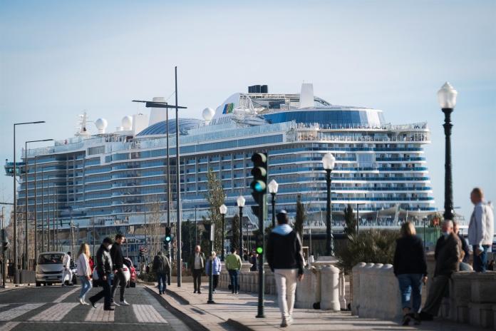 El crucero retenido en Lisboa por un brote de covid cancela su recorrido 784467