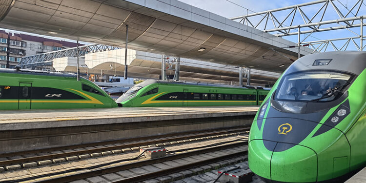 El ferrocarril China-Laos da la bienvenida al frenesí de viajes del Festival de Primavera