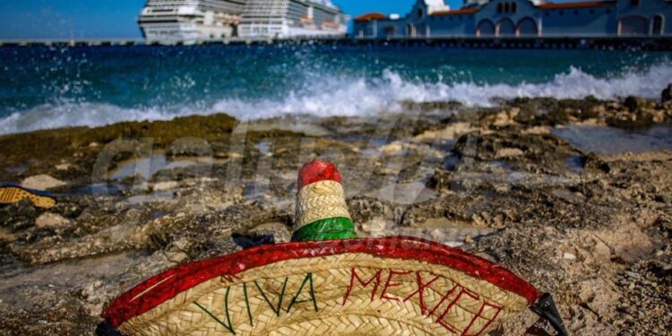 La temporada de cruceros pende de un hilo: Estados Unidos decreta alerta cuatro, a uno de la cancelación
