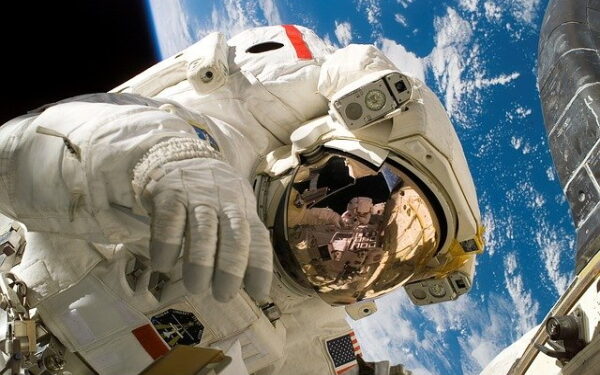 Estudio revela que astronautas pierden glóbulos rojos durante viajes al espacio