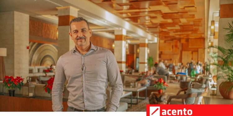 “Fitur nos está posicionando en las primeras planas del turismo internacional”