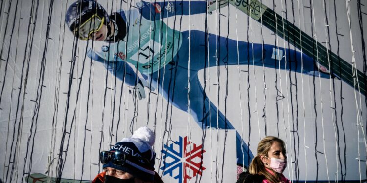Francia puede poner fin a su prohibición de viajar, pero todavía hay obstáculos en el camino de una carrera despejada en las pistas de esquí.