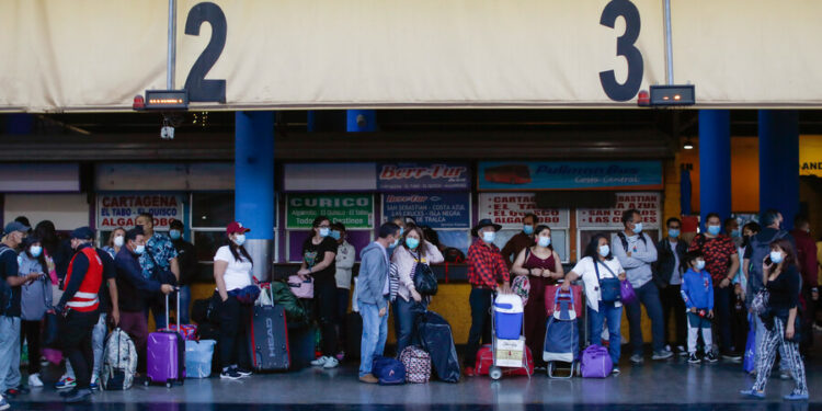 Fin de año: Gobierno advierte sobre restricciones para viajes por el COVID-19