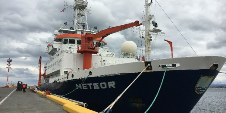 Investigadores de IFOP y CIEP participan en crucero en barco cientfico Meteor