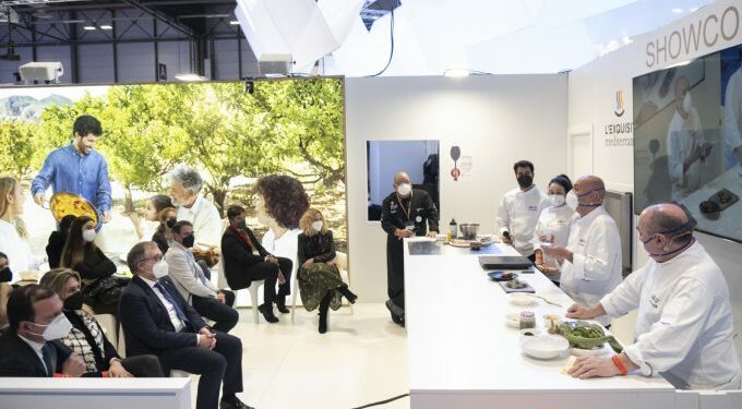 José Martí comparte el optimismo que ha detectado en Fitur y espera que 2022 resulte un gran año para el sector turístico de Castellón