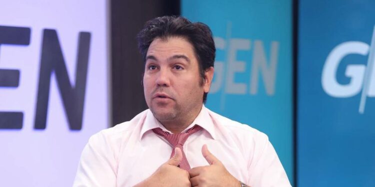 La Nación / Ministro busca promocionar su figura, interpretan
