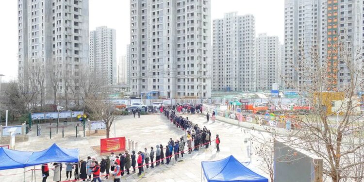 La ciudad china de Tianjin refuerza el control de los viajes tras casos de ómicron