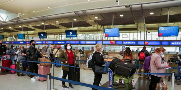 La variante ómicron provoca la cancelación de viajes en todo el mundo