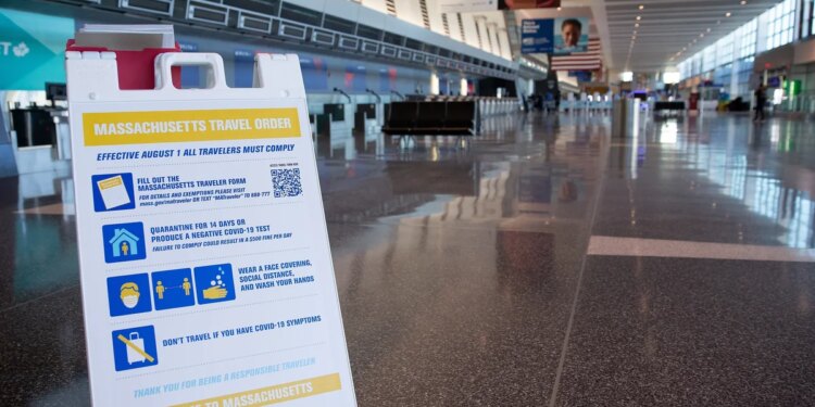 Los CDC de EEUU recomendaron no viajar a cuatro países de América Latina por el aumento en los casos de COVID-19