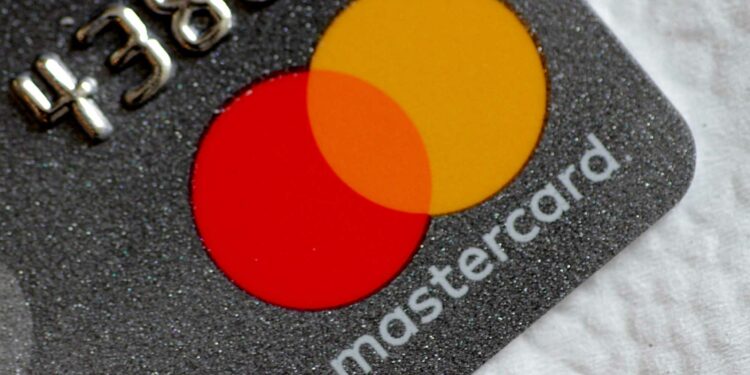 Los viajes internacionales ayudan a las ganancias de Mastercard