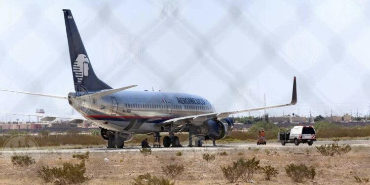 Más de 2 mil viajeros sin vuelo y sin dinero