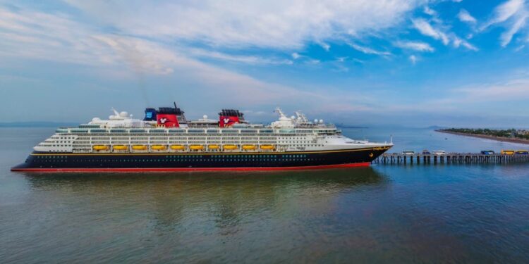 Más de 3 mil turistas provenientes de cruceros llegarán al Pacífico esta semana