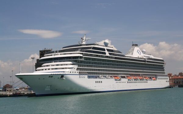 Oceania Cruises presenta incentivos en comisiones por nuevos clientes