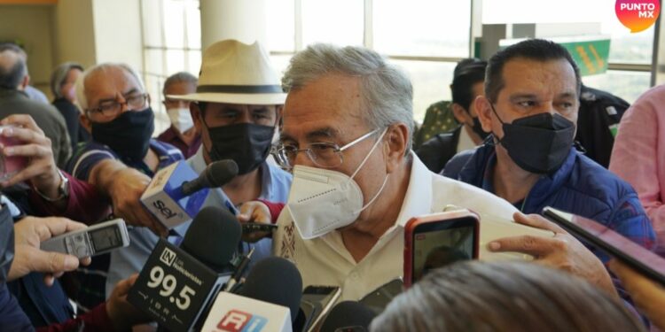 Ojo, dice Rubén Rocha Moya que una consulta no definiría el rumbo del Carnaval