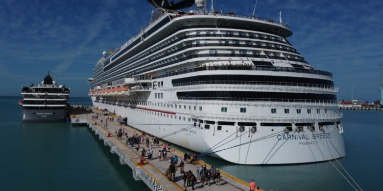 Ómicron amenaza llegada de cruceros a Yucatán: Sefotur