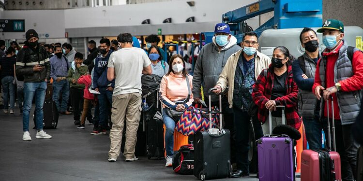 Cancelacion vuelos aeropuerto Aeromexico 9