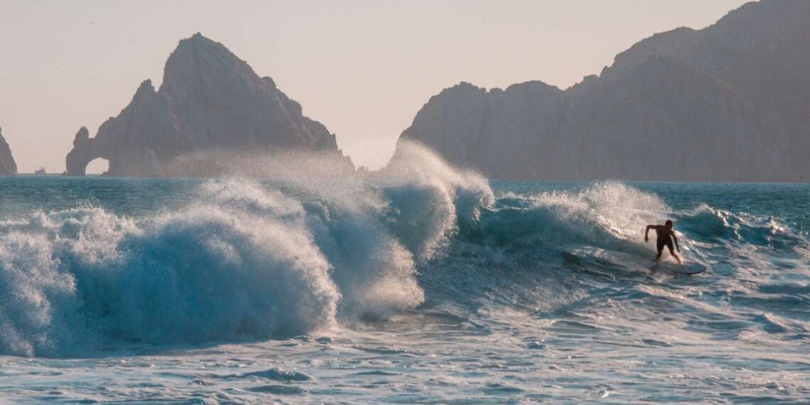 Playas para surfear en Los Cabos