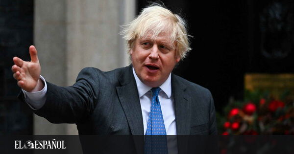 Políticos iguales pero con una gran diferencia