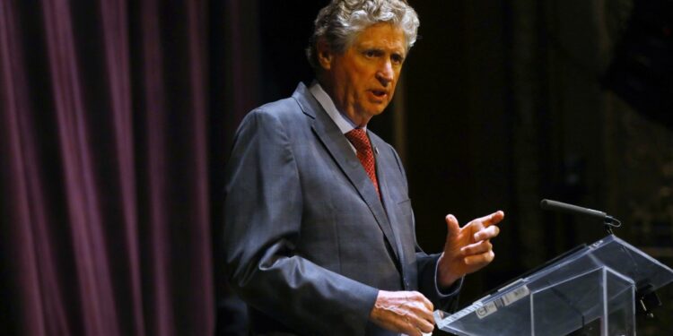 Prohibición de viajes en las carreteras de Rhode Island durante la tormenta de nieve – Telemundo Nueva Inglaterra