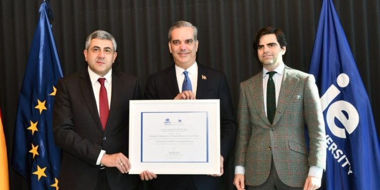 República Dominicana respalda con 300 becas la formación en gestión turística en la plataforma de la OMT