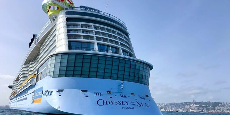 Royal Caribbean cancela cruceros desde Florida por COVID