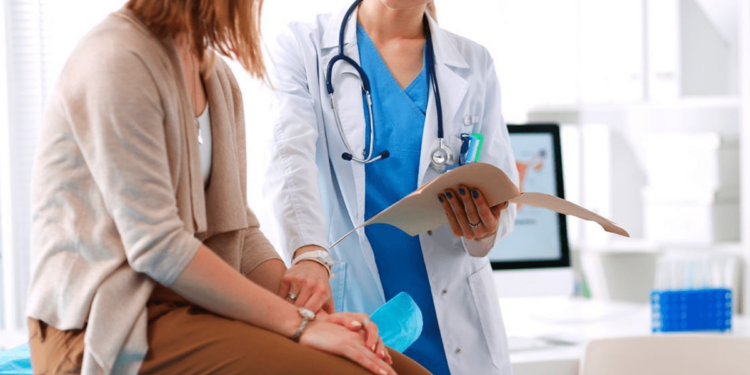 Servicios médicos atraen turismo extranjero a Puebla