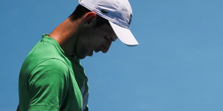 Sigue la incertidumbre con Novak Djokovic en Australia: se pospuso la decisión sobre su deportación