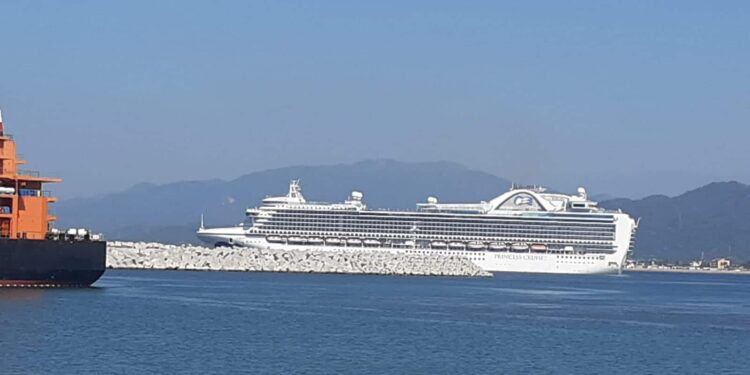 Suspenden escala de crucero al puerto de Manzanillo | AFmedios .
