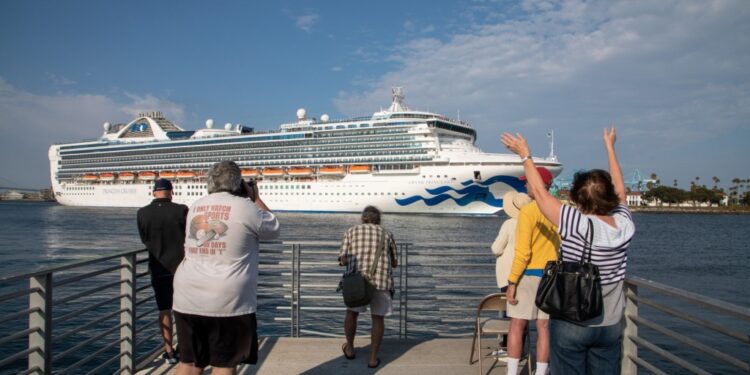 Todos los cruceros en EE.UU. presentan contagio de la covid-19 – Excelsior California