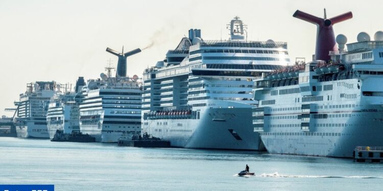Todos los cruceros en Estados Unidos presentan contagios de covid