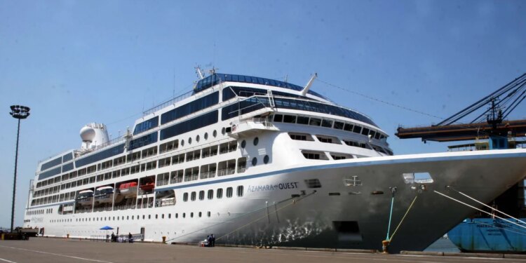Turistas extranjeros tuvieron que ver Cartagena desde su crucero por cuenta de Ómicron