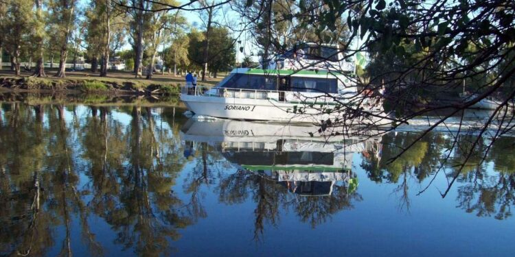 La Secretaría de Turismo de la Intendencia de Soriano continúa con los viajes programados en el Catamarán