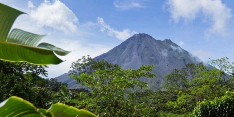 Volcán Arenal es reconocido como mejor Parque Nacional del mundo, según Tripadvisor